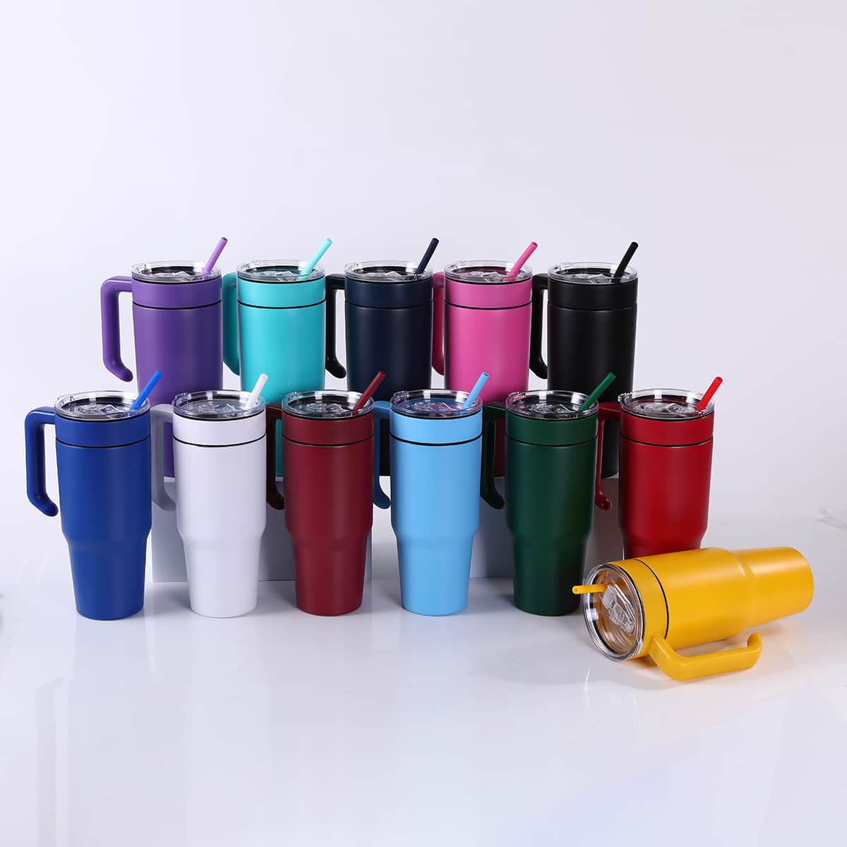 30oz Tumbler with Handle